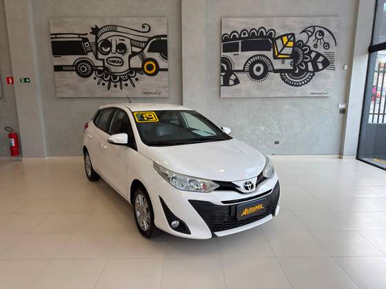 TOYOTA YARIS 1.3 16V FLEX XL PLUS TECH MULTIDRIVE TOYOTA YARIS 1.3 16V FLEX XL PLUS TECH MULTIDRIVE
